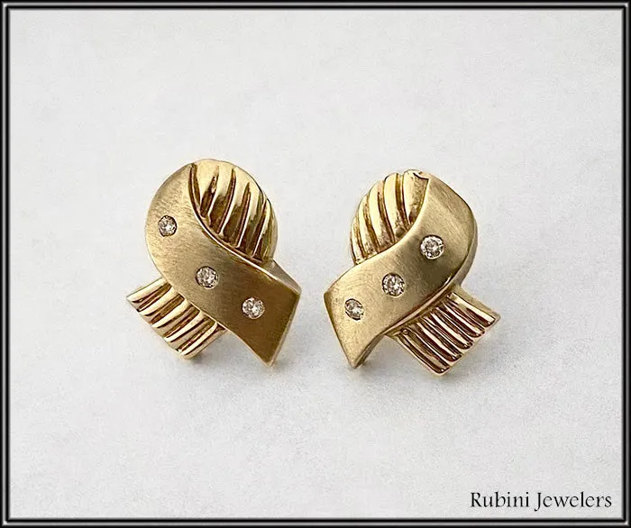 14Kt Yellow Gold Ribbed and Brushed Design Post Earrings with Diamonds