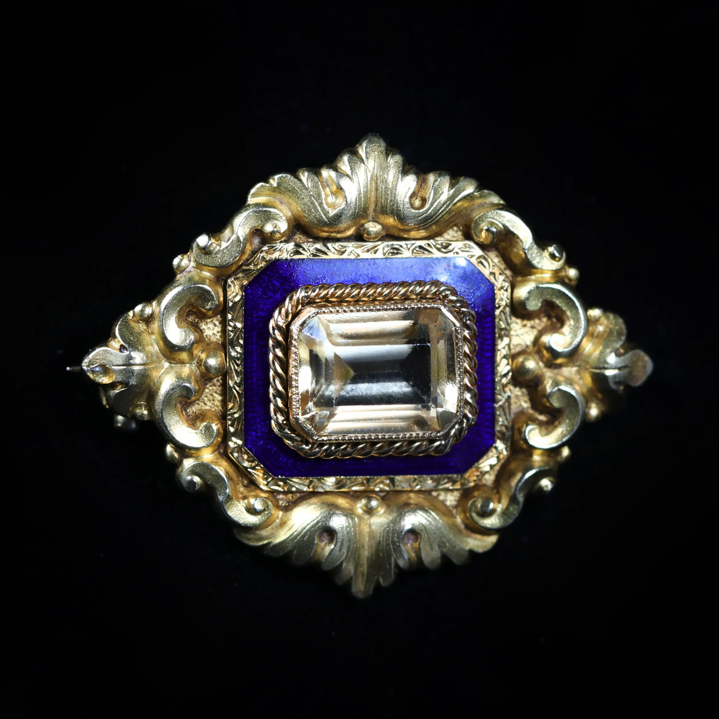 Art Nouveau 18K Yellow Gold 1.50 Carat Citrine and Blue Enamel Brooch