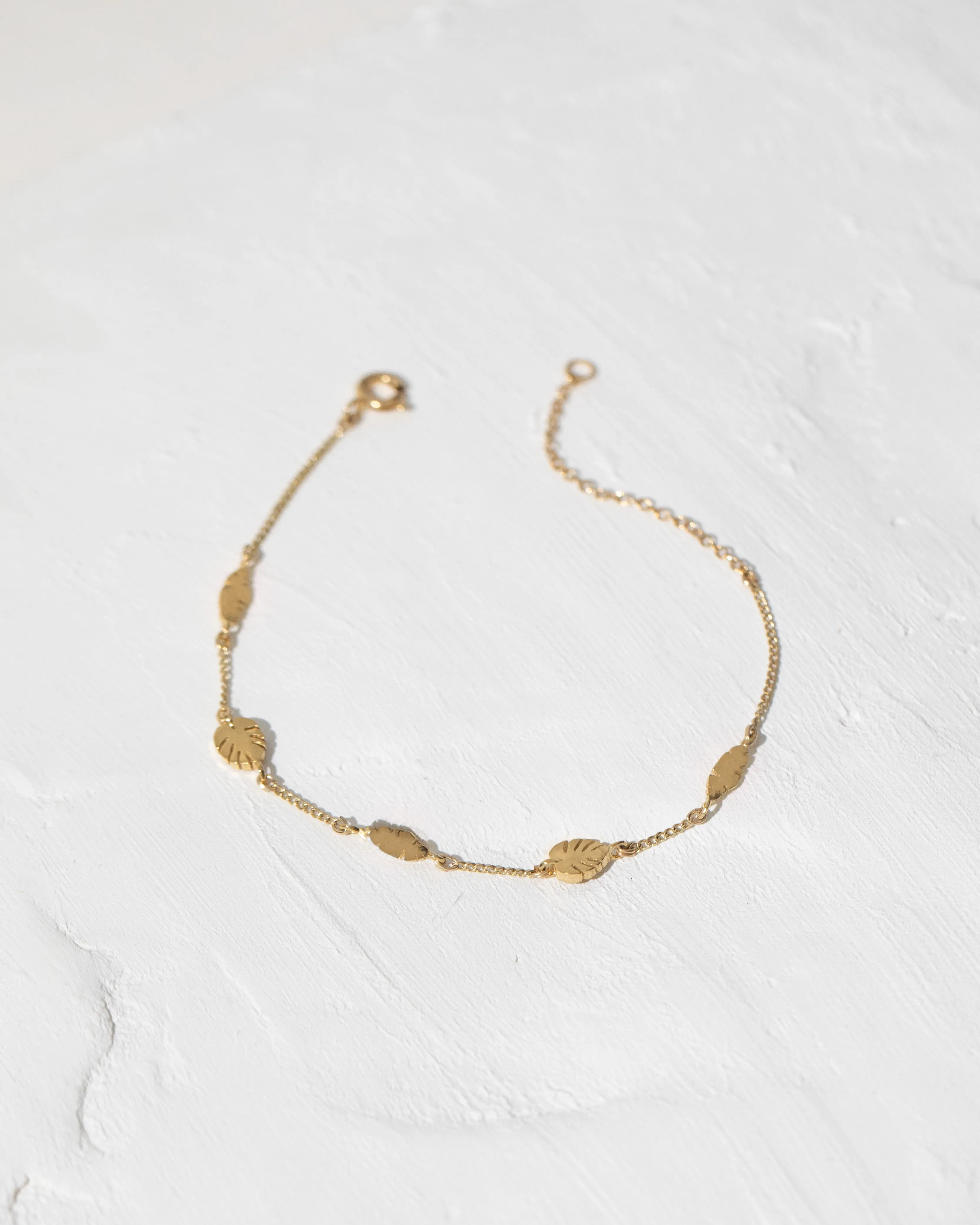 Dainty Leaf Bracelet