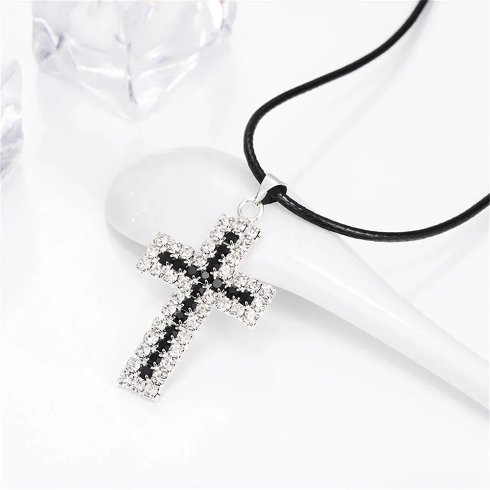 Delicate Women's Hip Hop Cross Pendant Necklace Zircon Chain Bling Necklaces Fine Jewelry Fashion Gift