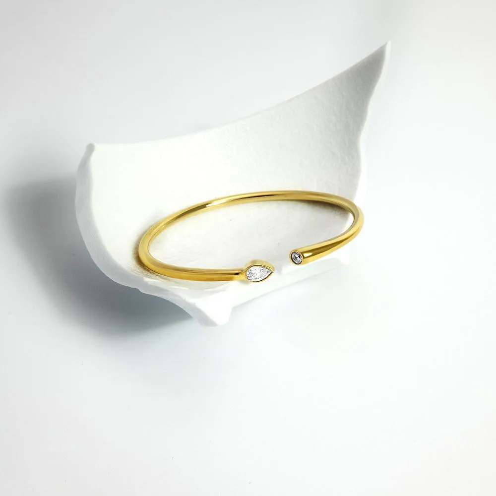 Open Cuff with Pear - Yellow Silver