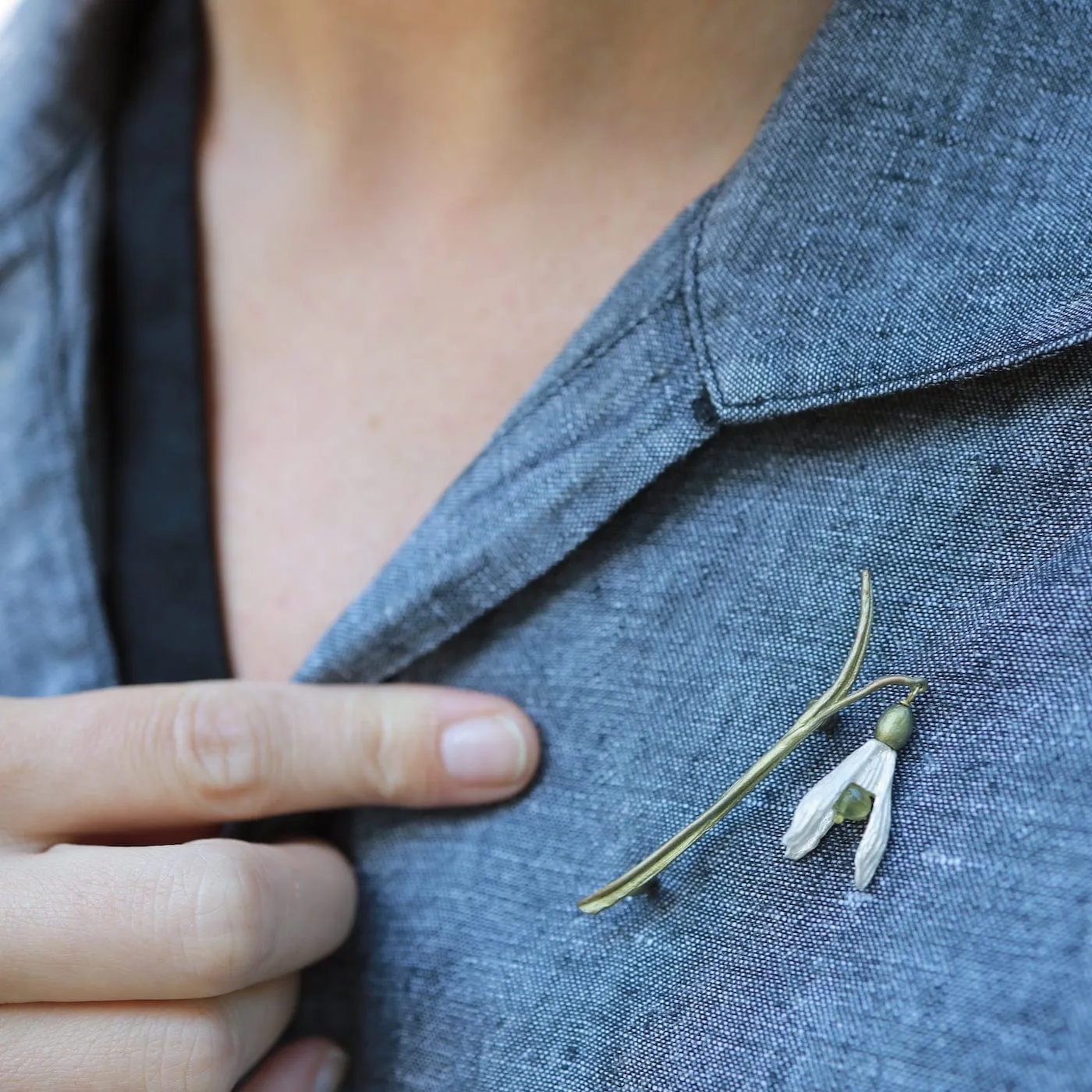 Snowdrops Dainty Brooch