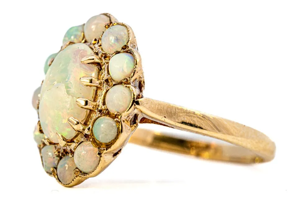 Stunning Vintage 9ct Yellow Gold 13-Stone Opal Cluster Ring