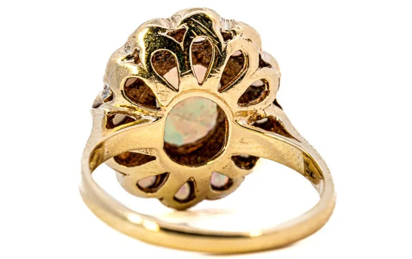 Stunning Vintage 9ct Yellow Gold 13-Stone Opal Cluster Ring