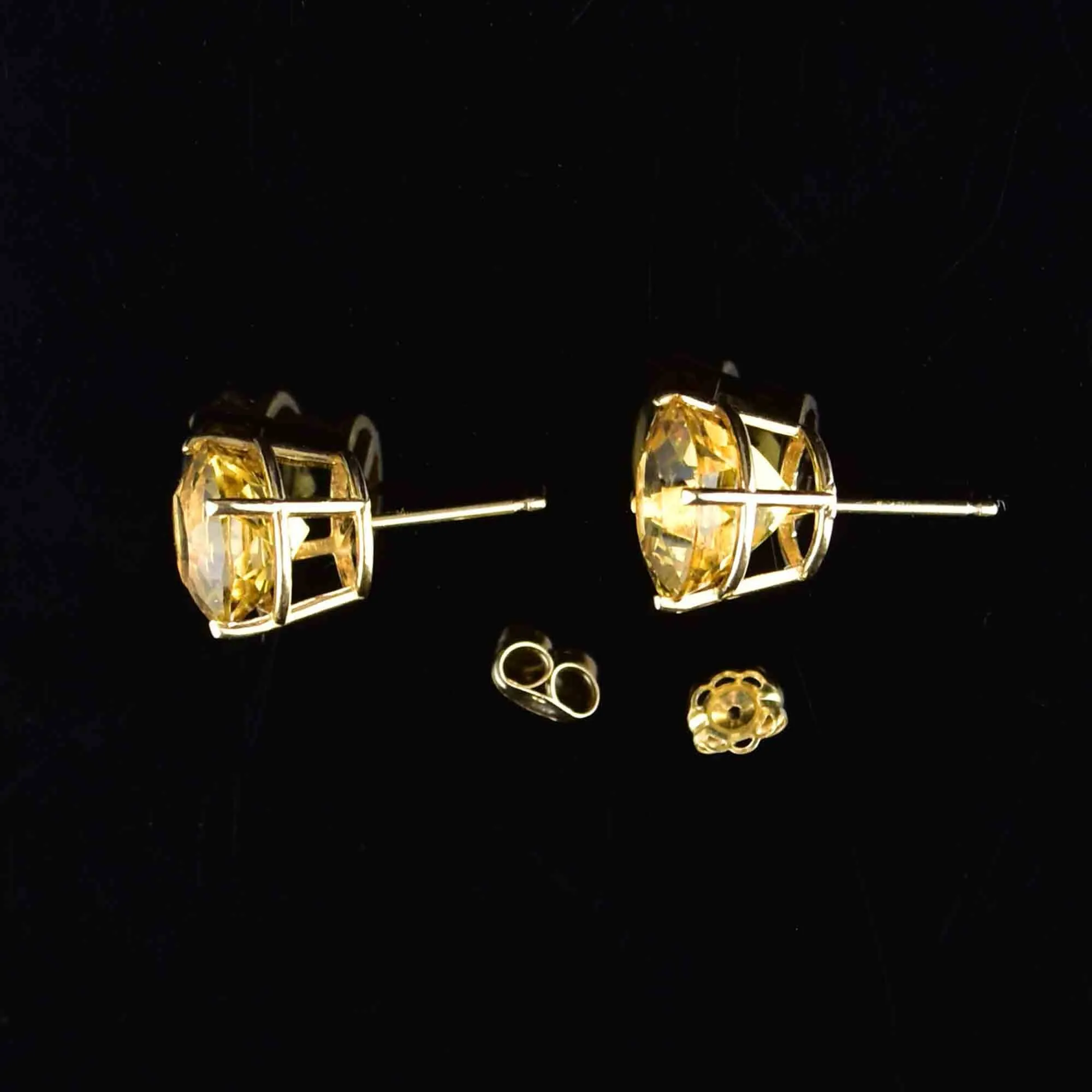 Vintage Natural Citrine Stud Earrings in 14K Gold