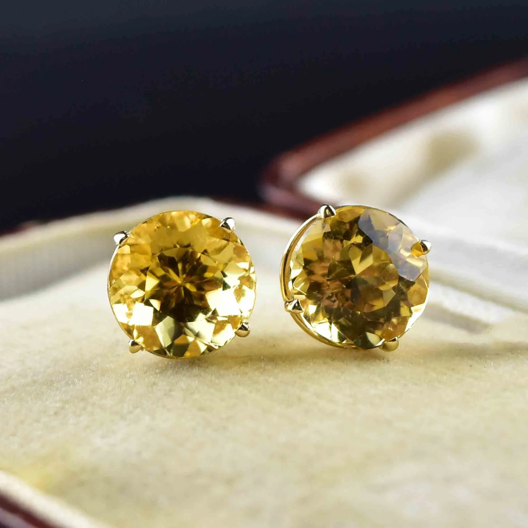 Vintage Natural Citrine Stud Earrings in 14K Gold