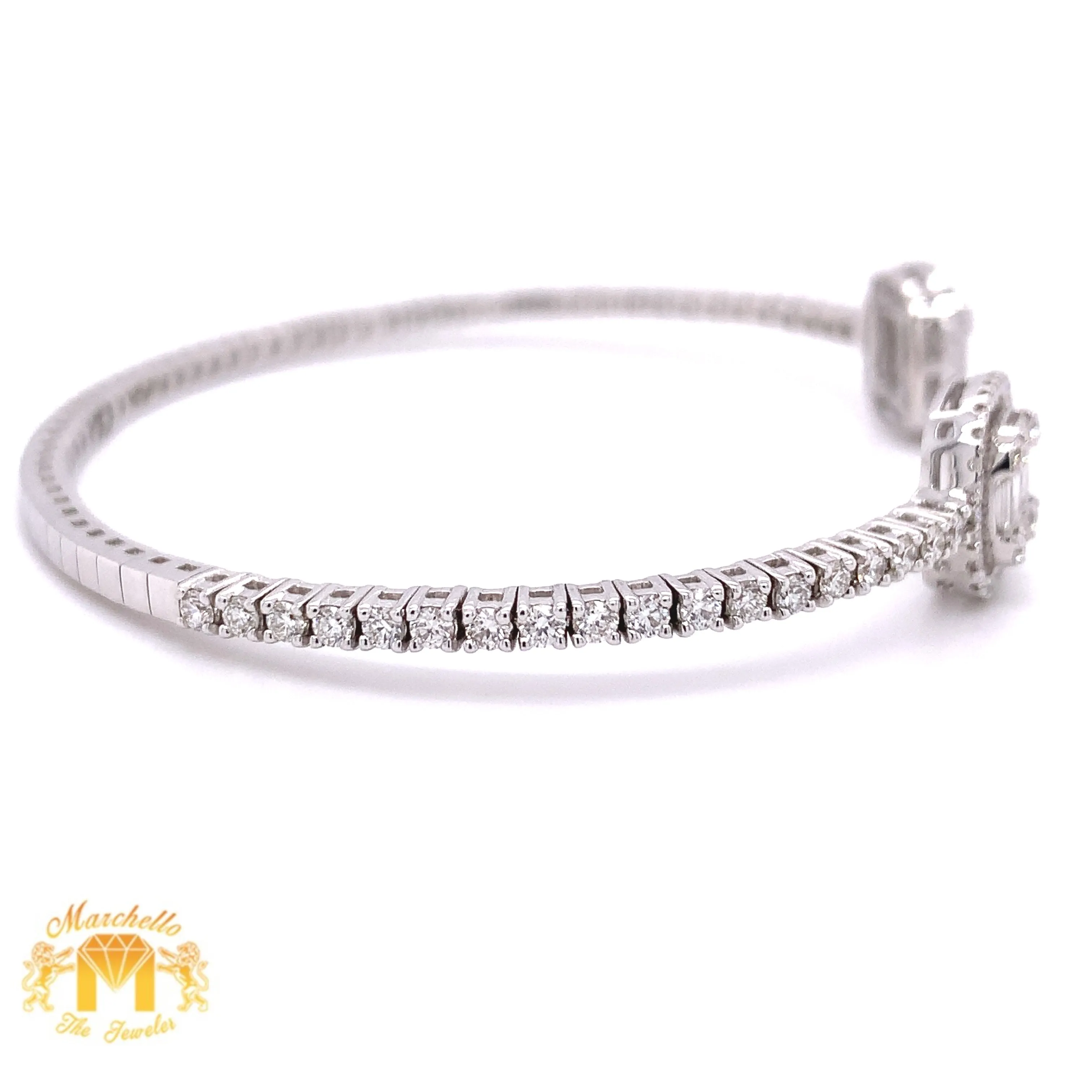 VVS/vs high clarity diamonds set in a 18k White Gold Flexible Bracelet with Baguette & Round Diamond (VVS diamonds)